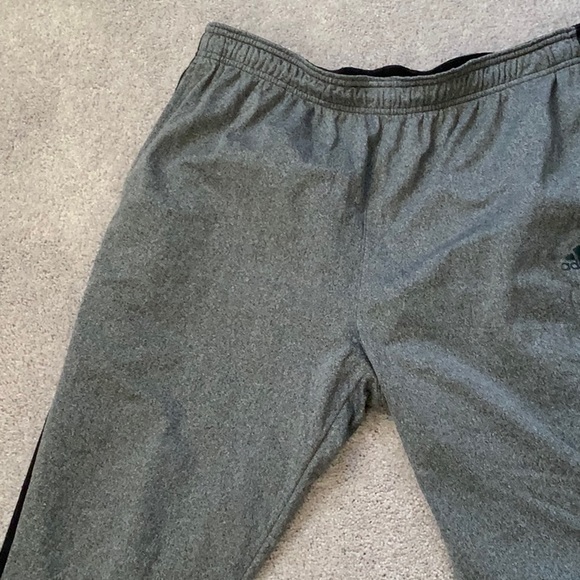 Adias joggers Grey with Black stripe - Picture 1 of 2